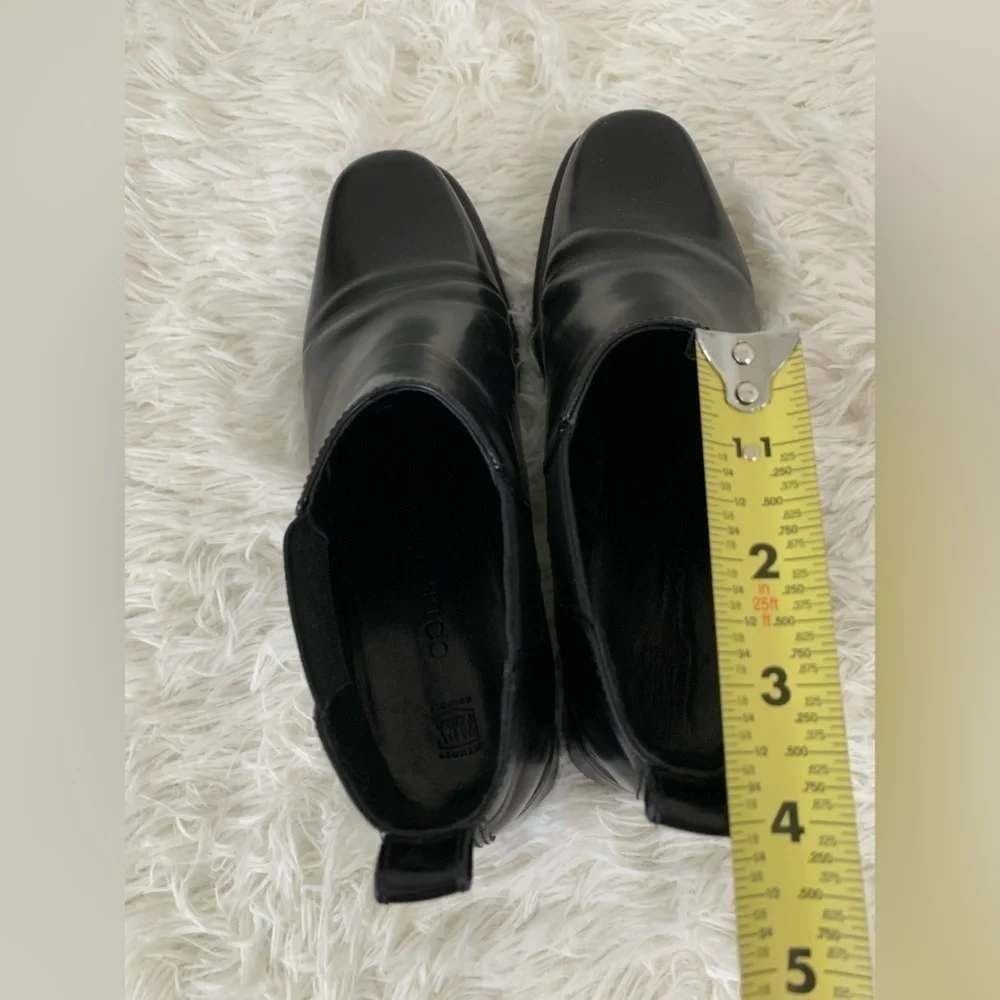 Cole Haan Flex boots men's size 7, women's 8.5 narrow
